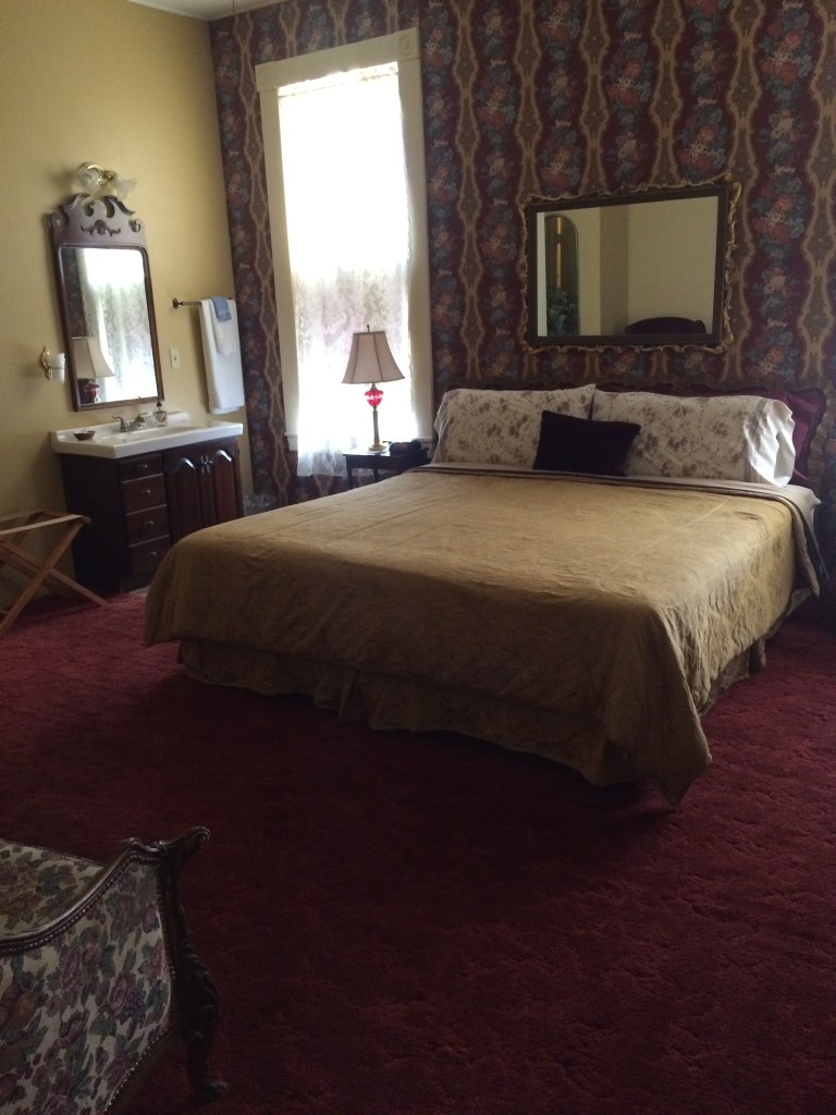 Courtland King Room 4 Bed